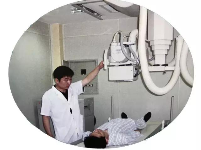 開業慶典：都是要照鏡子整一整